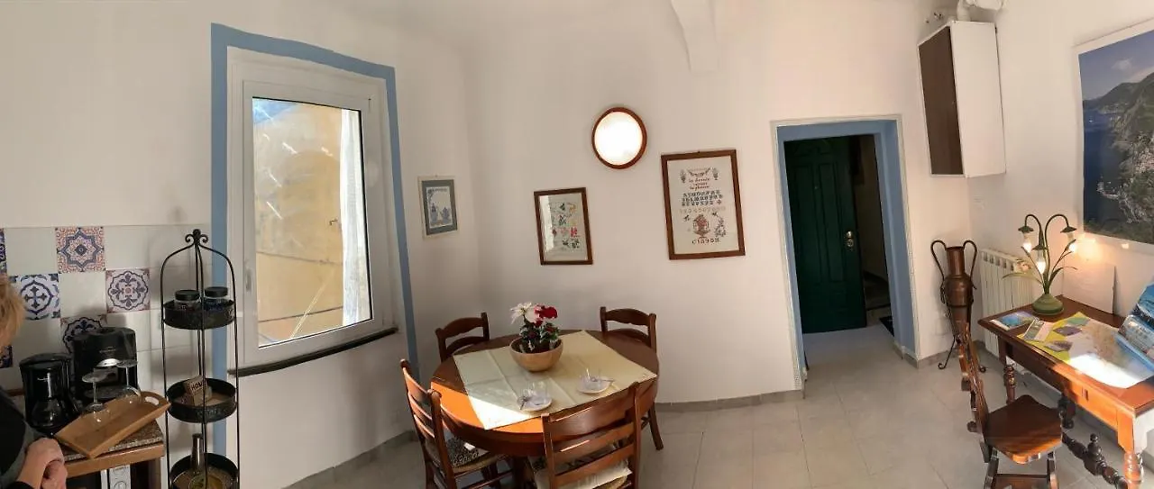 Vela Azzurra Apartment Manarola Italy