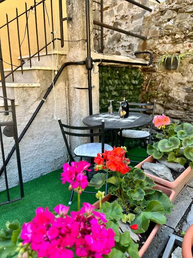 Vela Azzurra Apartment Manarola Italy